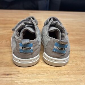 TOMS Kids Tan Sneakers